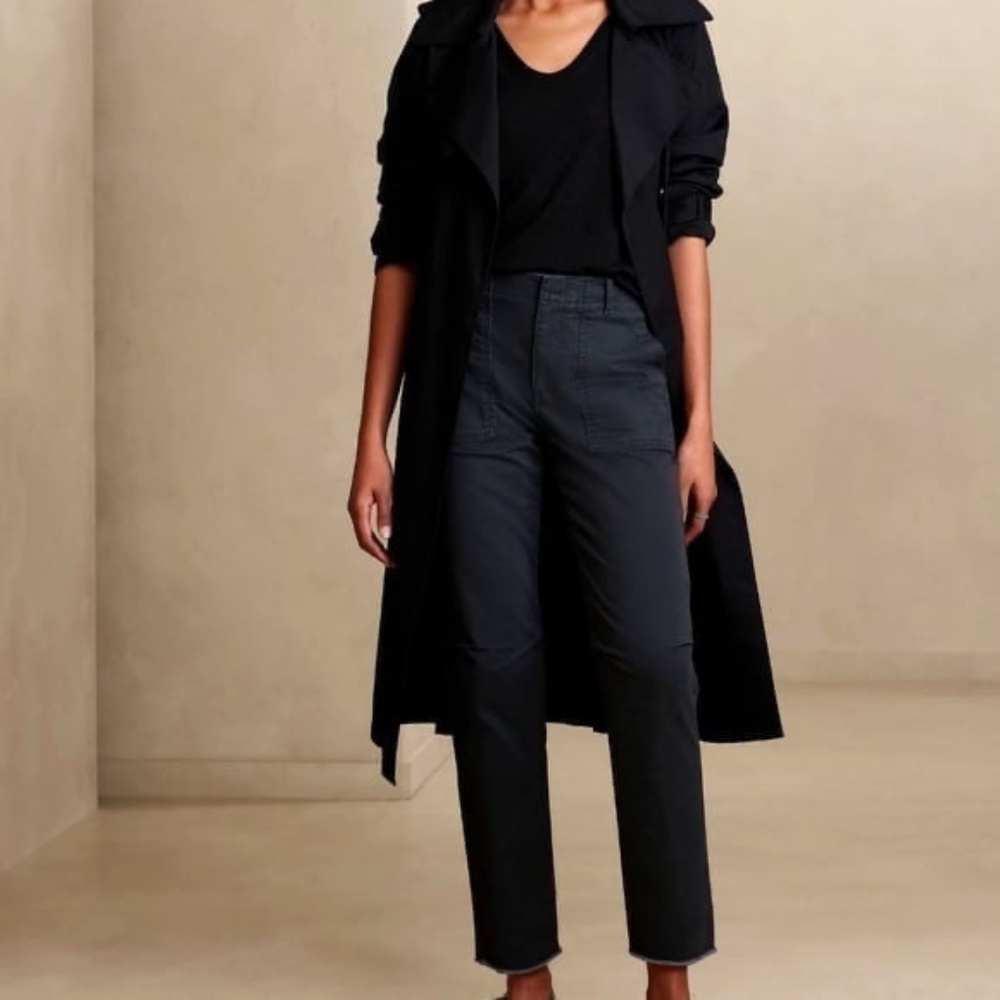Banana Republic Black authentic Chino girlfriend fit Pants
